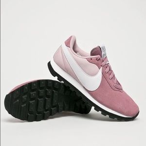 Nike W Pre-Love O.X. NWT